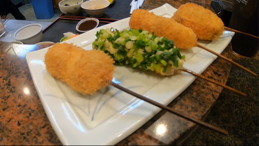 Deep fried skewers ～博多駅裏で食べる串揚げ